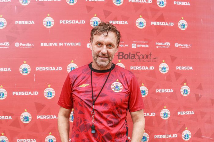 Pelatih Persija Jakarta, Thomas Doll, saat ditemui di Lapangan Nirwana Park, Sawangan, Jawa Barat, 15 Juni 2022.