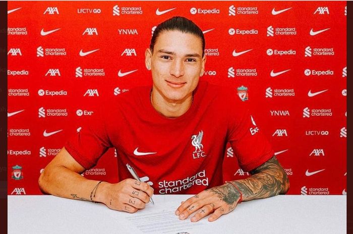 Darwin Nunez resmi bergabung dengan Liverpool.