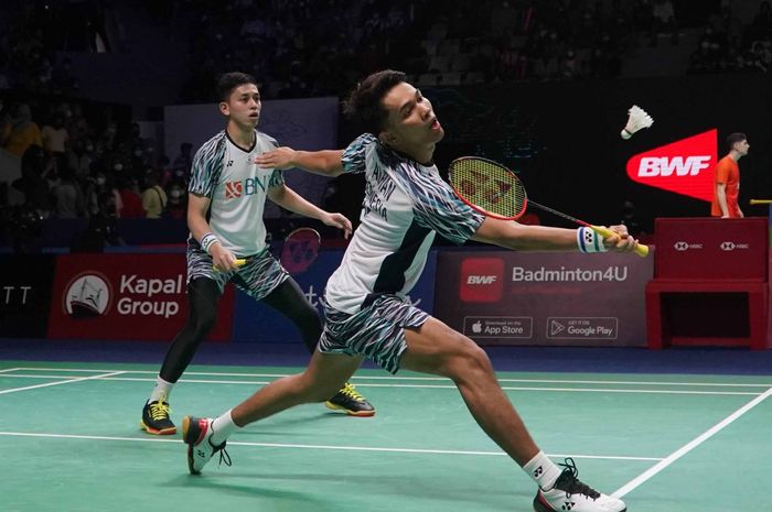 Pasangan ganda putra Indonesia, Fajar Alfian/Muhammad Rian Ardianto, pada babak kedua Indonesia Open 2022 di Istora Senayan, Jakarta, Rabu (15/6/2022).