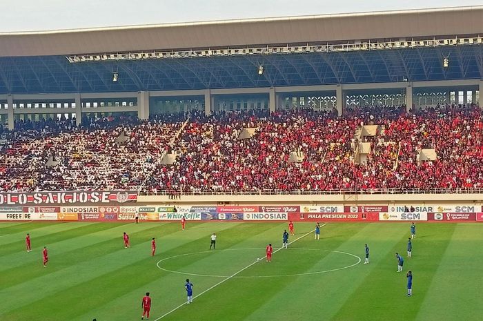 Pertandingan PSIS Semarang melawan Persis Solo di Stadion Manahan, Solo, Jawa Tengah, Selasa (21/6/2022)