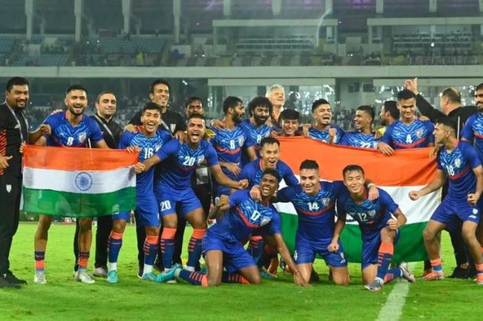 Para pemain Timnas India merayakan keberhasilan mereka lolos ke putaran final Piala Asia 2023.