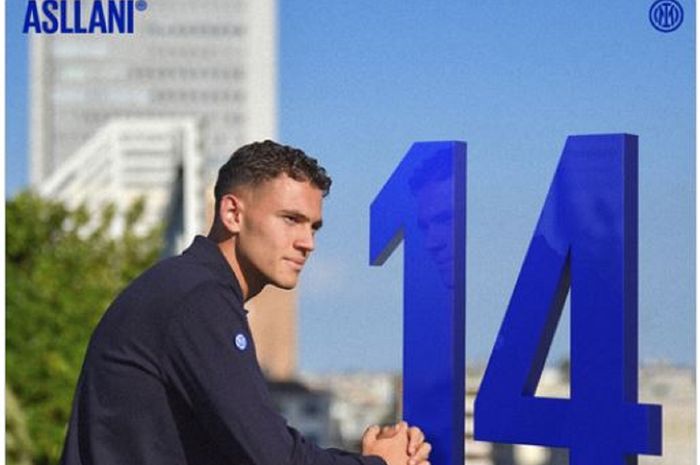 Inter Milan resmi merekrut Kristjan Asllani dari Empoli di bursa transfer musim panas 2022.