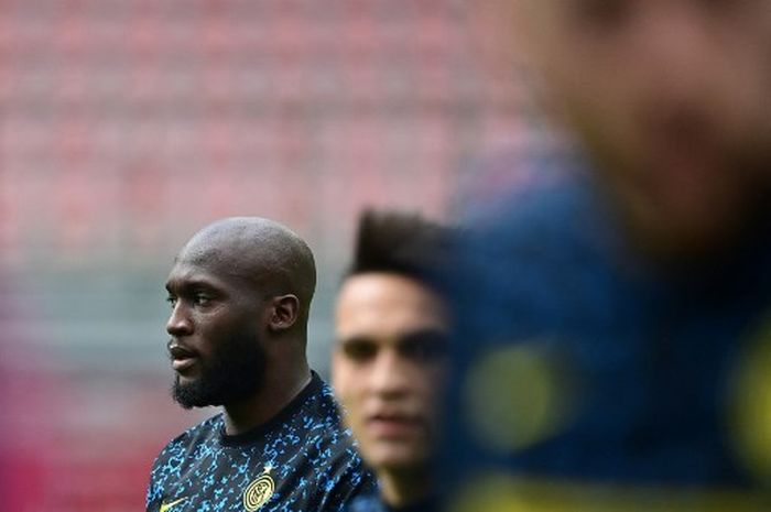 Romelu Lukaku dalam sesi latihan Inter Milan jelang duel kontra AC Milan di San Siro (21/2/2021).