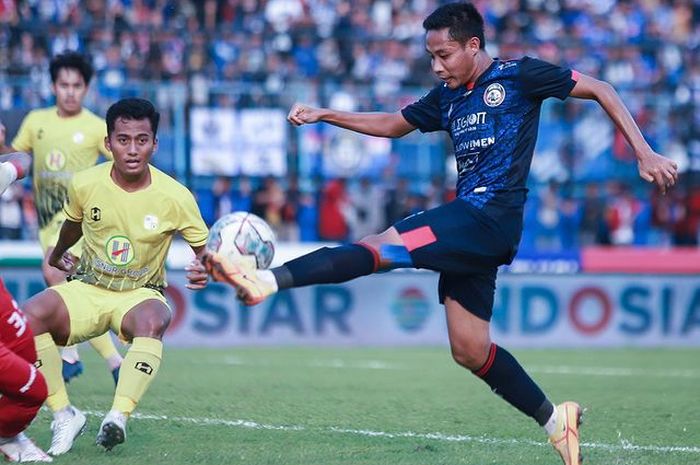 Arema FC melawan Barito Putera di babak delapan besar Piala Presiden 2022 di Stadion Kanjuruhan, Kepanjen, Kabupaten Malang, Sabtu (2/7/2022)