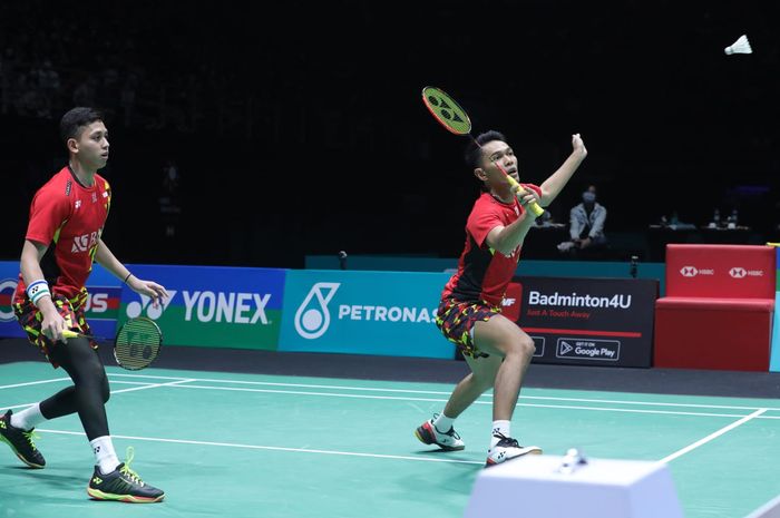 Pasangan ganda putra Indonesia, Fajar Alfian/Muhammad Rian Ardianto, pada final Malaysia Open 2022 di Axiata Arena, Kuala Lumpur, Minggu (3/7/2022).