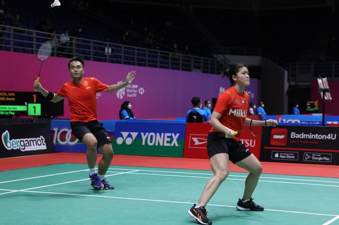 Pasangan ganda campuran Indonesia, Hafiz Faizal/Serena Kani, pada babak pertama Malaysia Masters 2022 di Axiata Arena, Kuala Lumpur, Rabu (6/7/2022).