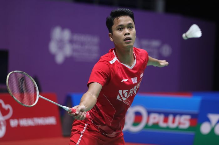 Pebulu tangkis tunggal putra Indonesia, Anthony Sinisuka Ginting, pada babak pertama Malaysia Masters 2022 di Axiata Arena, Kuala Lumpur, Rabu (6/7/2022).