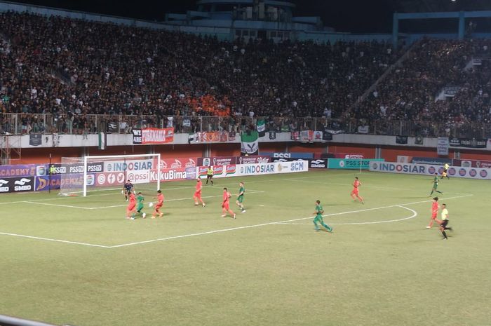 Semifinal Piala Presiden 2022 antara PSS vs Borneo FC di Stadion Maguwoharjo, Sleman, Yogyakarta, Kamis (7/7/2022).