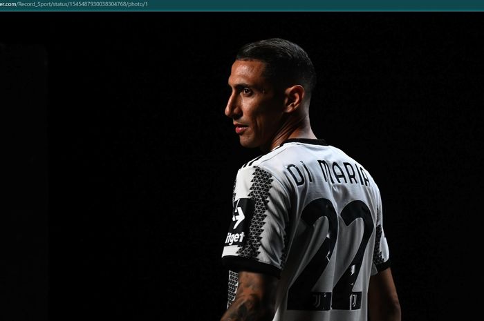 Angel Di Maria mengenakan nomor punggung 22 sebagai pemain baru Juventus.