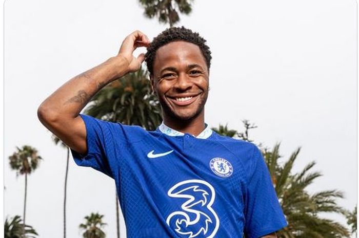 Raheem Sterling resmi berseragam Chelsea.