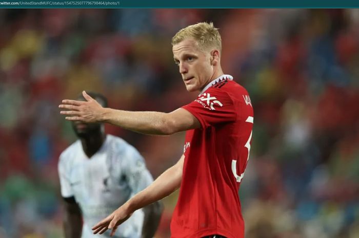 Donny van de Beek bakal bereuni kembali dengan Erik ten Hag di Manchester United pada musim 2022-2023.