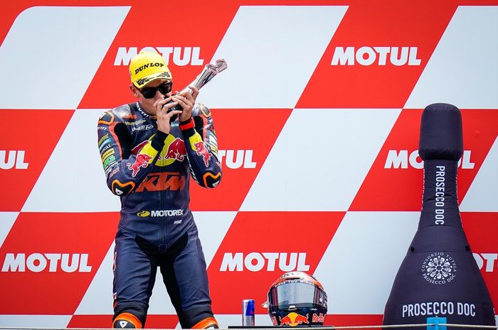 Augusto Fernadez Berada di Podium pada balapan MotoGP Belanda 2022, Minggu  (26/6/2022)