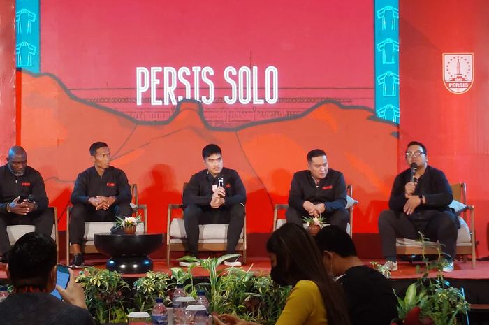 Direktur Utama Persis Solo, Kaesang Pangarep, saat jumpa pers dalam acara launching jersey Persis Solo, Kamis (21/7/2022).