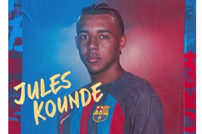 Jules Kounde diresmikan sebagai pemain Barcelona setelah direkrut dari Sevilla.