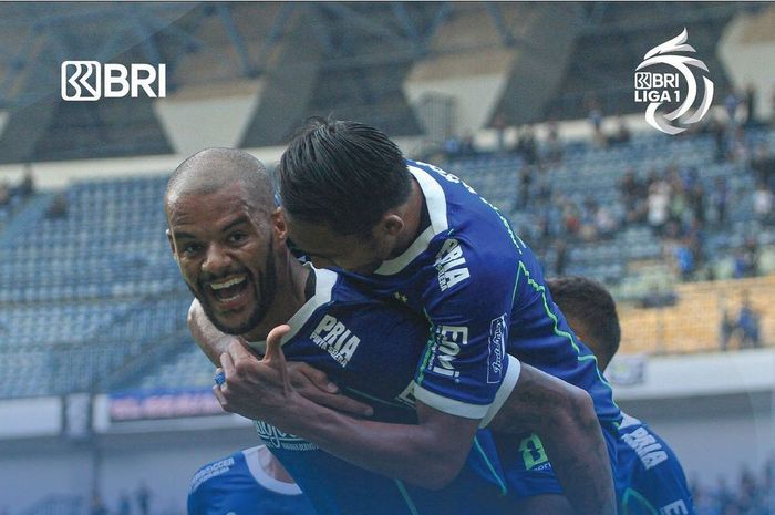 Selebrasi pemain Persib Bandung David da Silva usai mencetak gol ke gawang Madura United pada laga pekan kedua Liga 1 2022/2023 di Stadion Gelora Bandung Lautan Api (GBLA), Bandung, Jawa Barat, Sabtu (30/7/2022).