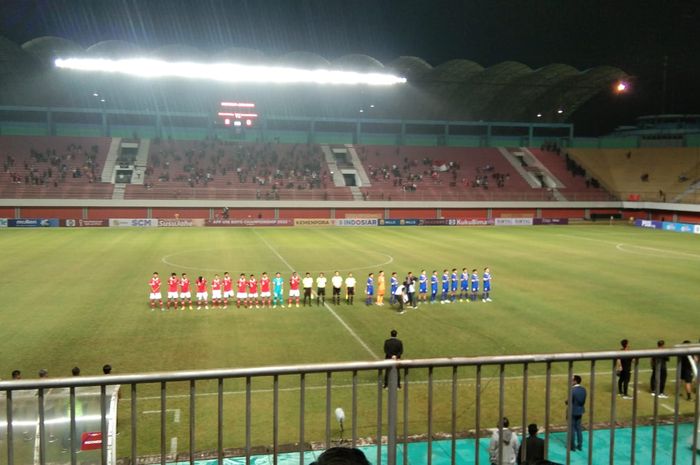 Suasana pertandingan jelang laga Piala AFF u-16 2022 antara timnas U-16 Indonesia melawan Filipina di Stadion Maguwoharjo, Sleman, Minggu (31/7/2022).