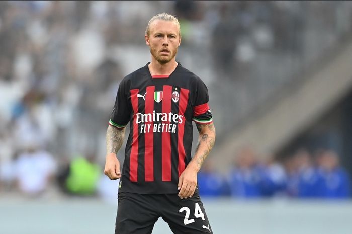 Bek gaek AC Milan, Simon Kjaer.