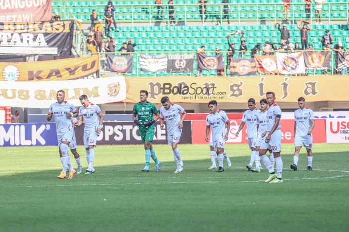 Skuat Persis Solo (skuad Persis Solo) sedang bersiap jelang bertanding di Stadion Patriot Candrabhaga, Bekasi, Jawa Barat, 31 Juli 2022.