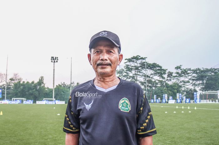 Pelatih Persikabo 1973, Djajang Nurdjaman, saat ditemui di Lapangan ASIOP, Sentul, Jawa Barat, 2 Januari 2022.