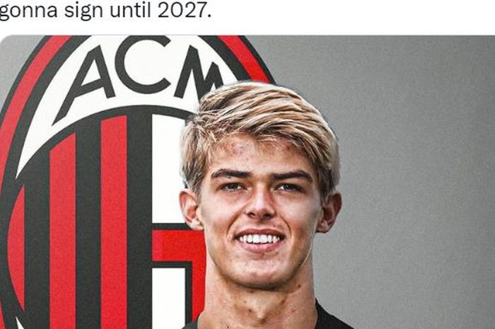 Charles De Ketelaere resmi menjadi pemain baru AC Milan setelah dibeli dari Club Brugge di bursa transfer musim panas 2022.