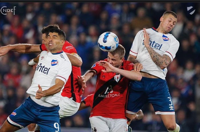 Debut Luis Suarez bersama Nacional berujung pada kekalahan saat dibungkam Atletico Goianiense pada leg pertama perempat final Copa Sudamericana, Rabu (3/8/2022) pagi WIB.