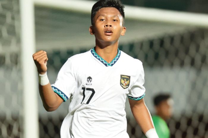 Striker Timnas U-16 Indonesia Nabil Asyura memborong gol kemenangan besar atas Singapura di Piala AFF U-16 2022.