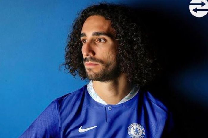 Jurnalis asal Italia, Fabrizio Romano, mengabarkan bahwa Marc Cucurella dipastikan pindah dari Brighton &amp; Hove Albion ke Chelsea.