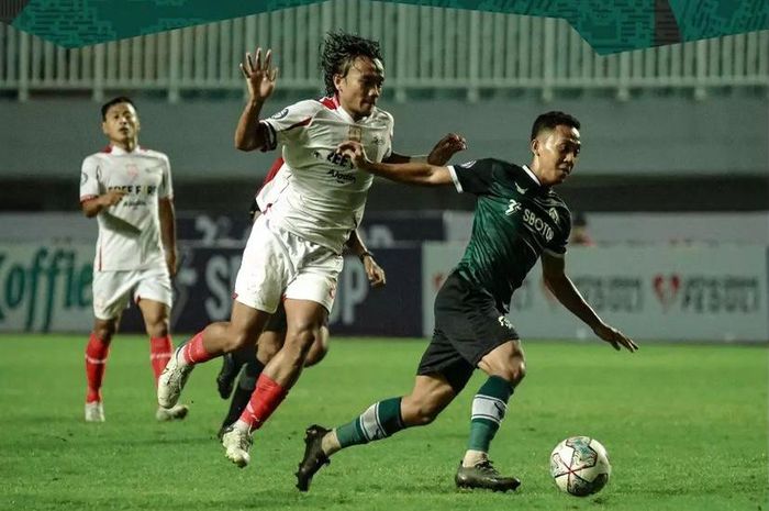 Laga pekan ketiga Liga 1 2022-2023 antara Persikabo 1973 vs Persis Solo digelar di Stadion Pakansari Cibinong, Kabupaten Bogor, Jawa Barat, Minggu (7/8/2022).