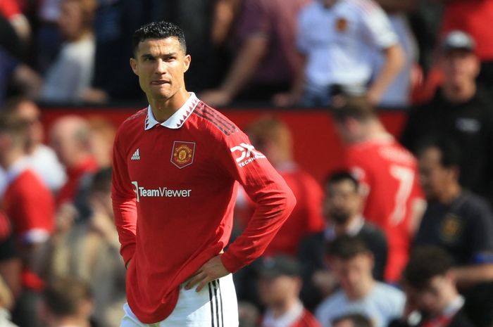 Ekspresi megabintang Manchester United, Cristiano Ronaldo, dalam laga Liga Inggris kontra Brighton and Hove Albion di Stadion Old Trafford, Minggu (7/8/2022).