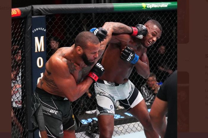 Jamahal Hill (kanan), gaya bertarungnya disebut mirip seperti Israel Adesanya.