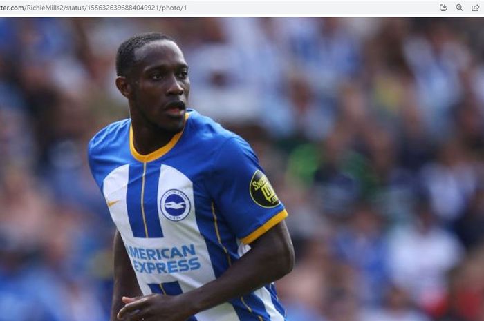 Penyerang Brighton and Hove Albion, Danny Welbeck.