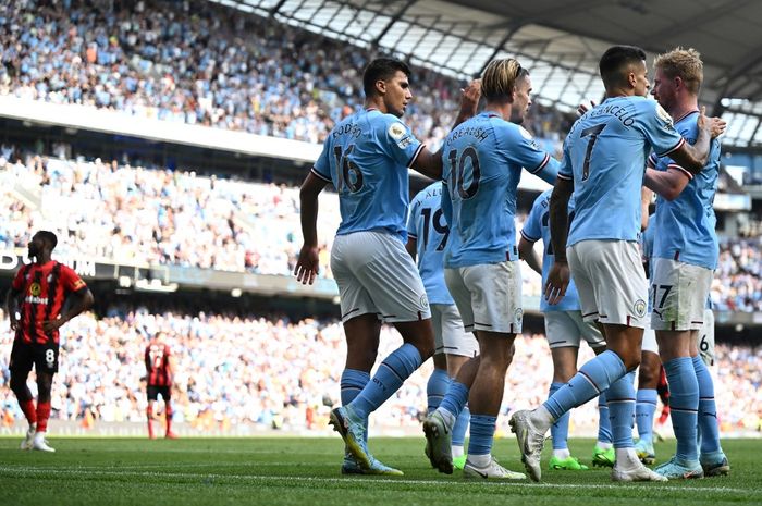 Manchester City melesat tiga posisi di klasemen Liga Inggris. Manchester City vs Bournemouth berjalan tak imbang.