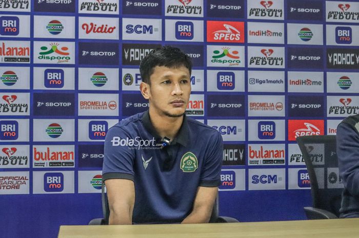 Striker Persikabo 1973, Yandi Sofyan, saat menghadiri sesi jumpa pers dalam laga pekan keempat Liga 1 2022 di Stadion Pakansari, Bogor, Jawa Barat, 14 Agustus 2022.