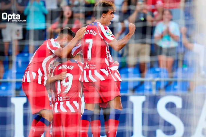 Para pemain Atletico Madrid merayakan gol ke gawang Getafe pada pekan pertama Liga Spanyol 2022-2023 di Stadion Alfonso Perez, Senin (15/8/2022).