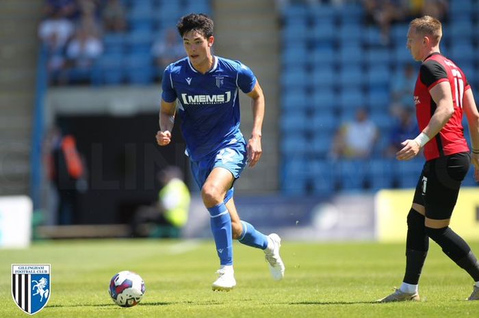 Elkan Baggott saat laga Gillingham FC vs Walsall di League Two, Sabtu (20/8/2022).