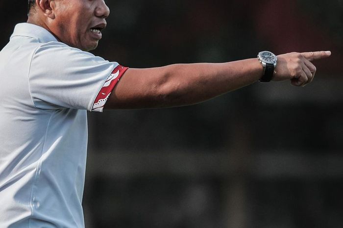 Pelatih sementara Persis Solo, Rasiman.