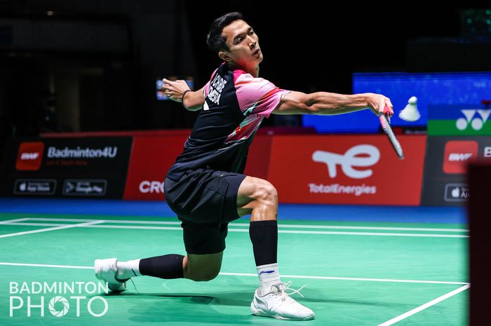 Aksi tunggal putra Indonesia, Jonatan Christie pada babak pertama Kejuaraan Dunia 2022 di Tokyo, Jepang, Senin (22/8/2022)