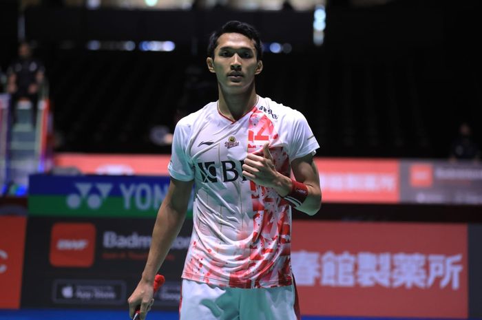 Pebulu tangkis tunggal putra Indonesia, Jonatan Christie, lolos dari babak kedua Kejuaraan Dunia 2022 setelah mengalahkan Kai Schaefer dari Jerman pada pertandingan di Tokyo Metropolitan Gymnasium, Jepang, 23 Agustus 2022.