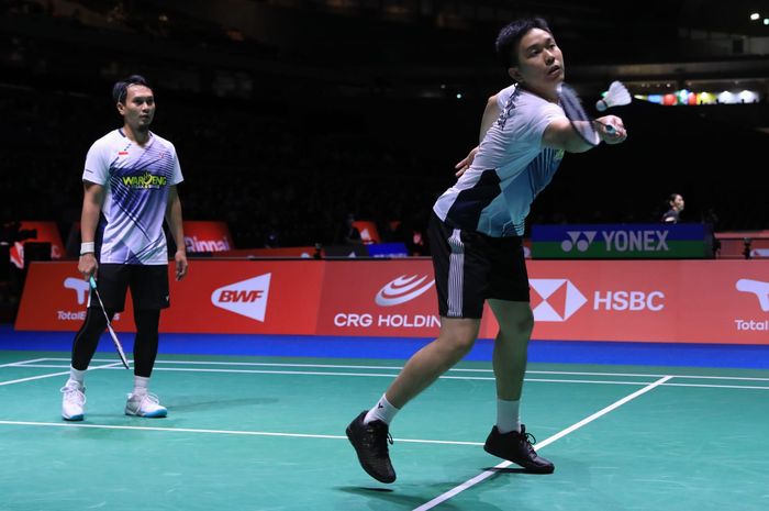 Pasangan ganda putra Indonesia, Mohammad Ahsan/Hendra Setiawan, pada babak kedua Kejuaraan Dunia 2022 di Tokyo Metropolitan Gymnasium, Rabu (24/8/2022).