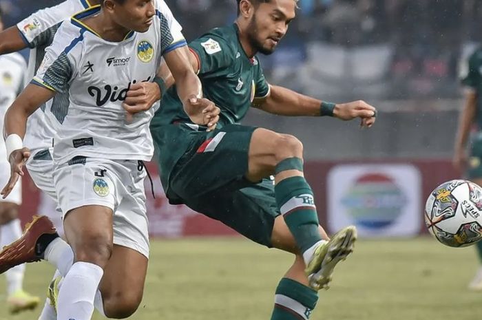 Duel antara Persikab Kabupaten Bandung vs PSIM Yogyakarta menjadi laga pembuka Liga 2 2022/2023 di Stadion Si Jalak Harupat, Soreang, Kabupaten Bandung, Jawa Barat, Minggu (28/8/2022)