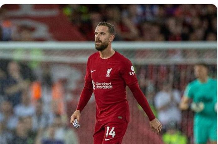 Jordan Henderson ditarik keluar akibat menderita masalah hamstring pada laga Liverpool kontra Newcastle United di Liga Inggris 2022-2023, Kamis (1/9/2022) dini hari WIB.