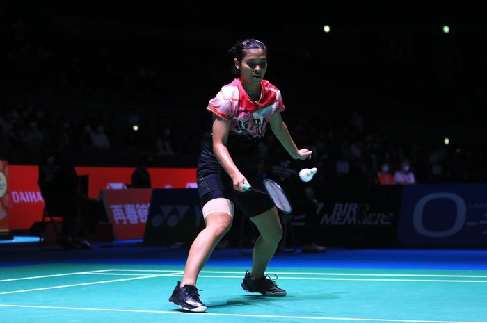 Tunggal putri Indonesia, Gregoria Mariska Tunjung, saat berlaga melawan Chen Yu Fei (China) di perempat final Japan Open 2022 di Maruzen Intec Arena Osaka, Osaka, Jepang, Jumat (2/9/2022).