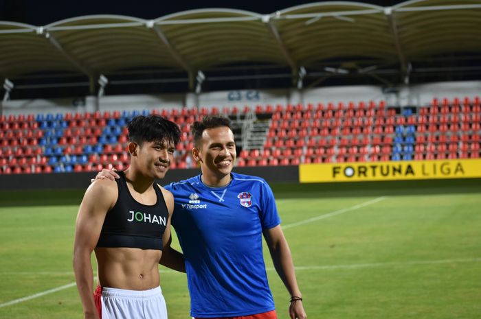 Egy Maulana Vikri dan Witan Sulaeman pasca-laga FC Vion Zlate Moravce Vs AS Trencin pada pekan kesembilan Liga Slovakia (Fortuna Liga) 2022-2023, Sabtu (3/9/2022).