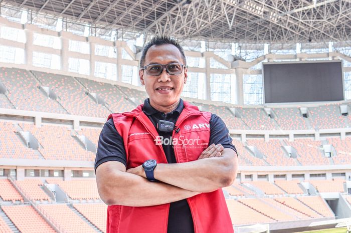 Plt Direktur Proyek Stadion JIS (Jakarta Internasional Stadium), Arry Wibowo, sedang berpose foto saat ditemui pada 12 September 2022.