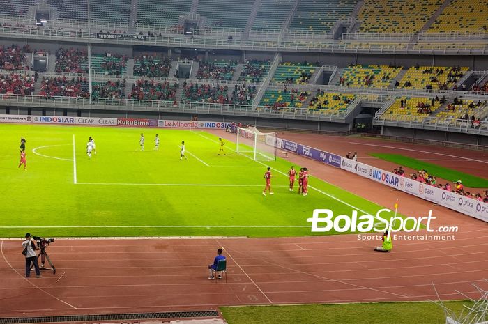 Striker timnas U-19 Indonesia, Hokky Caraka berselebrasi usai mencetak gol ke Timor Leste di Kualifikasi Piala Asia U-20 2023 di Stadion Gelora  Bung Tomo (GBT), Rabu (14/9/2022).