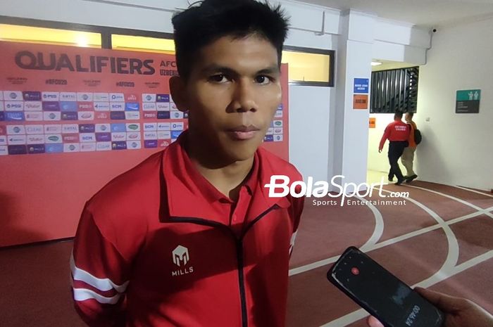 Kiper timnas U-19 Indonesia usai laga melawan Timor Leste di Kualifikasi Piala Asia U-20 2023 grup F, Stadion Gelora Bung Tomo, Surabaya, Rabu (14/9/2022).