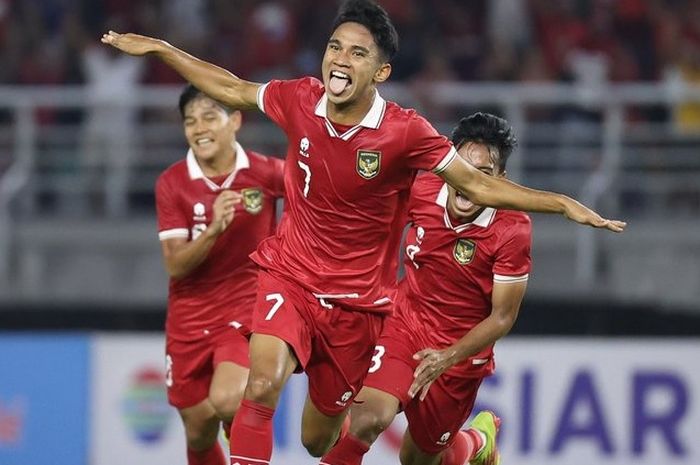 Marselino Ferdinan merayakan gol yang dicetaknya untuk timnas U-20 Indonesia pada laga melawan timnas U-20 Vietnam di Kualifikasi Piala Asia U-20 2023.