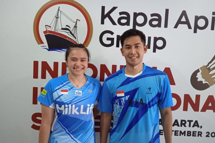 Pasangan ganda campuran, Moh Reza Pahlevi Isfahani/Melati Daeva Oktavianti pada ajang Indonesia International Series 2022 di GOR Amongrogo, Yogyakarta, Sabtu (24/9/2022) 