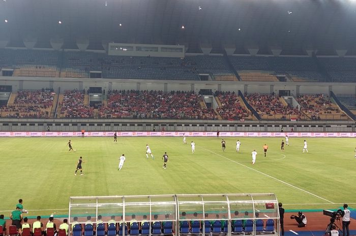 Suasana pertandingan timnas Indonesia Vs Curacao di Stadion GBLA, Sabtu (24/9/2022) 