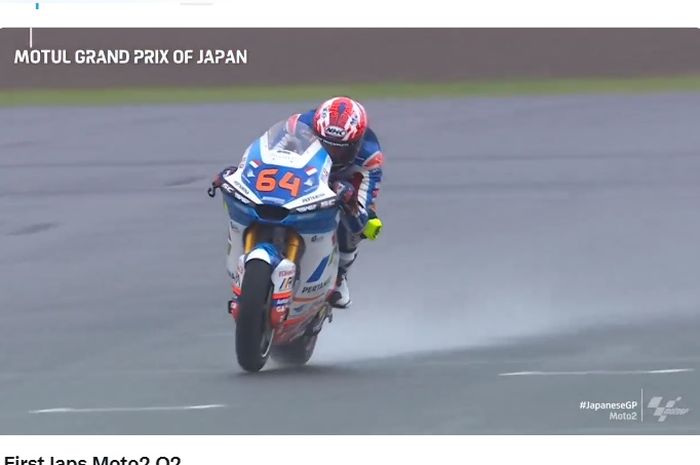Pembalap Pertamina Mandlika SAG, Bo Bendsneyder menerjang hujan saat mencari hasil Moto2 Jepang 2022 terbaiknya, Sabtu (24/9/2022).